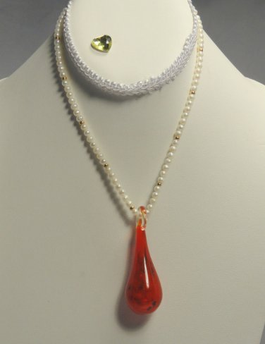 18" Round Pear & Gold beads with Murano Pendant  Necklace.