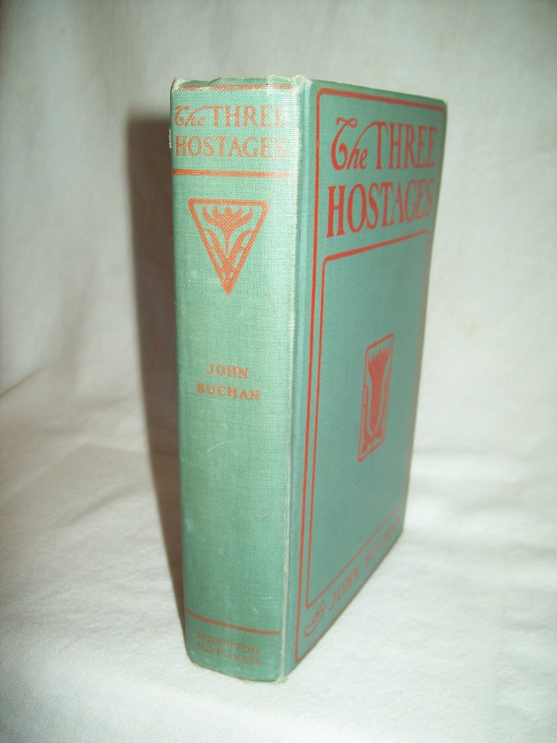 The Three Hostages. John Buchan, author. Illustrated. 1st Edition, 1st