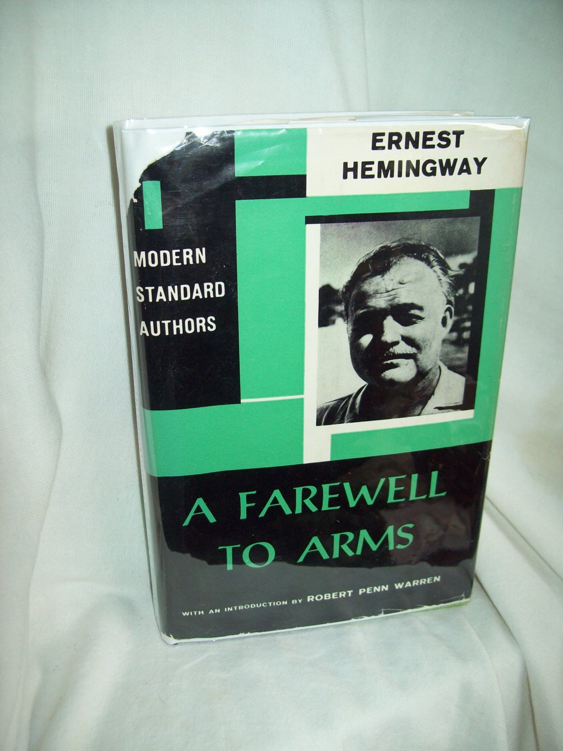A Farewell To Arms. Ernest Hemingway, author. Modern Standard Authors
