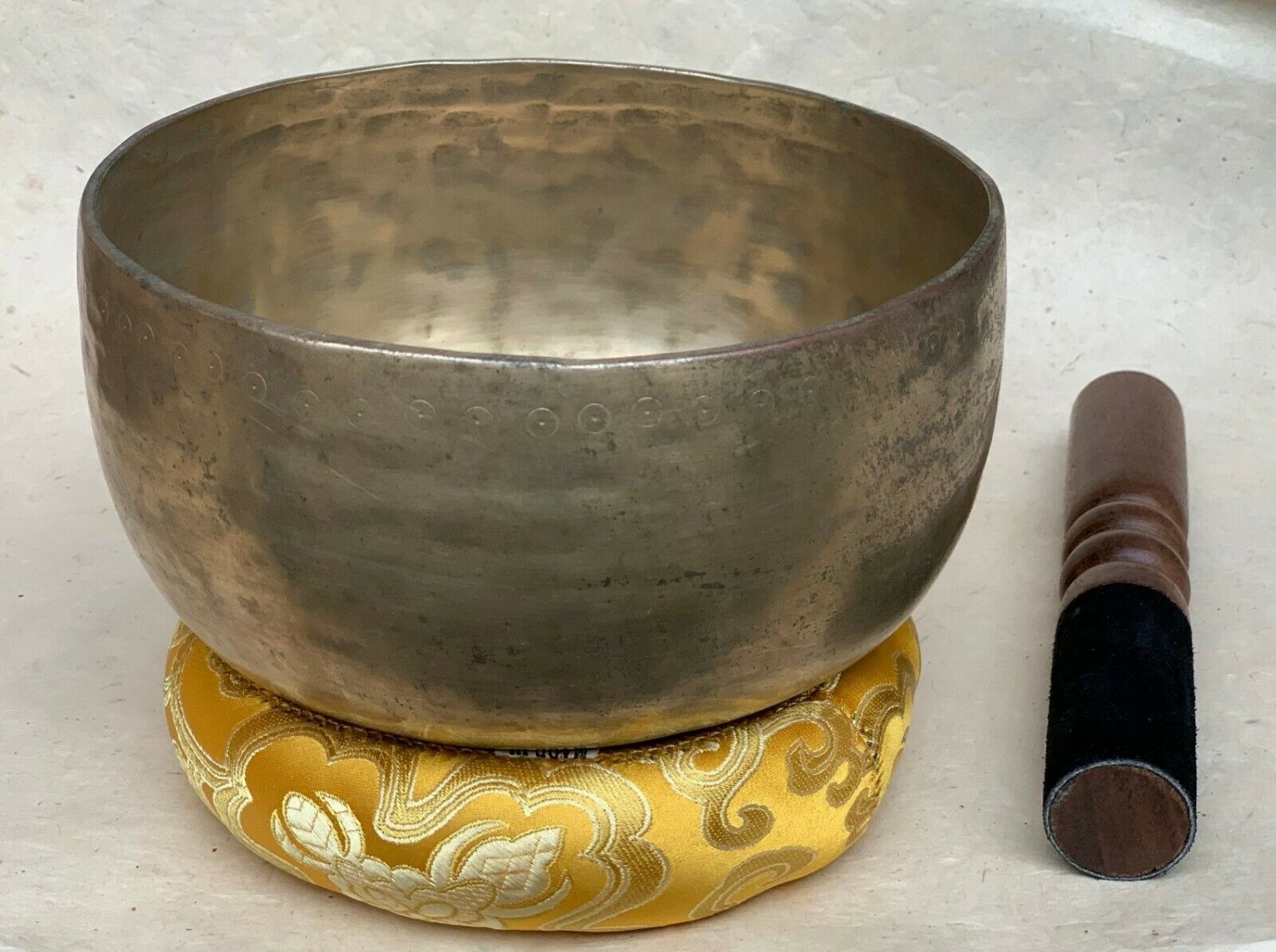 ANTIQUE OLD THADOBATI SINGING BOWL, HEALING, MEDITATION, SOUND THERAPY