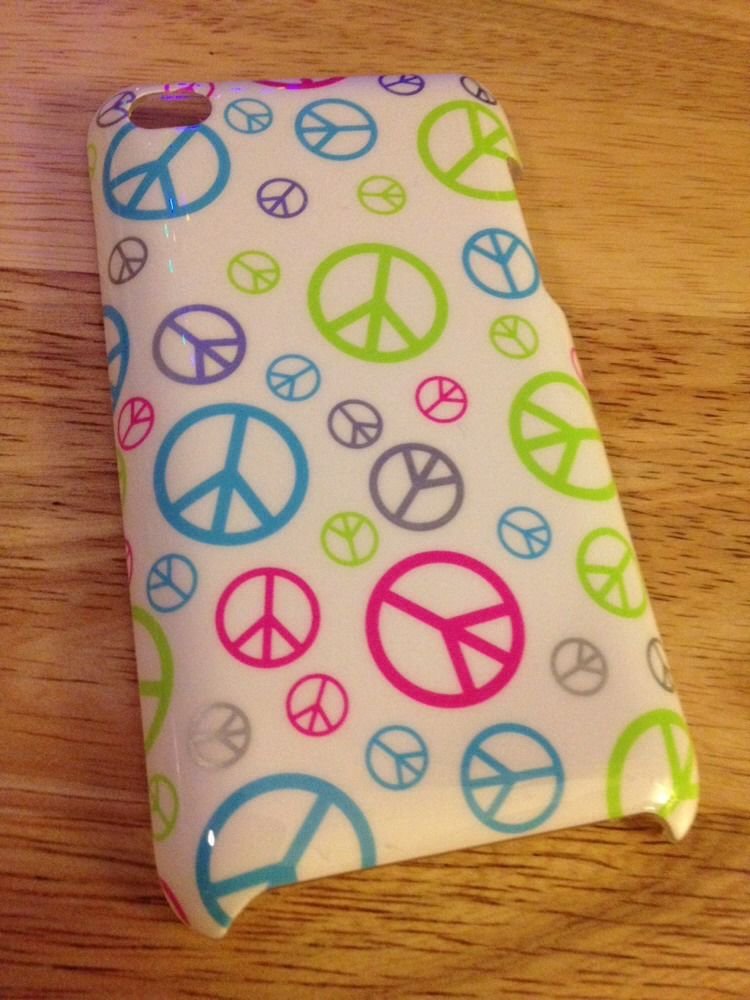 Macbeth collection iPod Touch 4th Gen Hardshell Case Peace Sign Pink White Blue