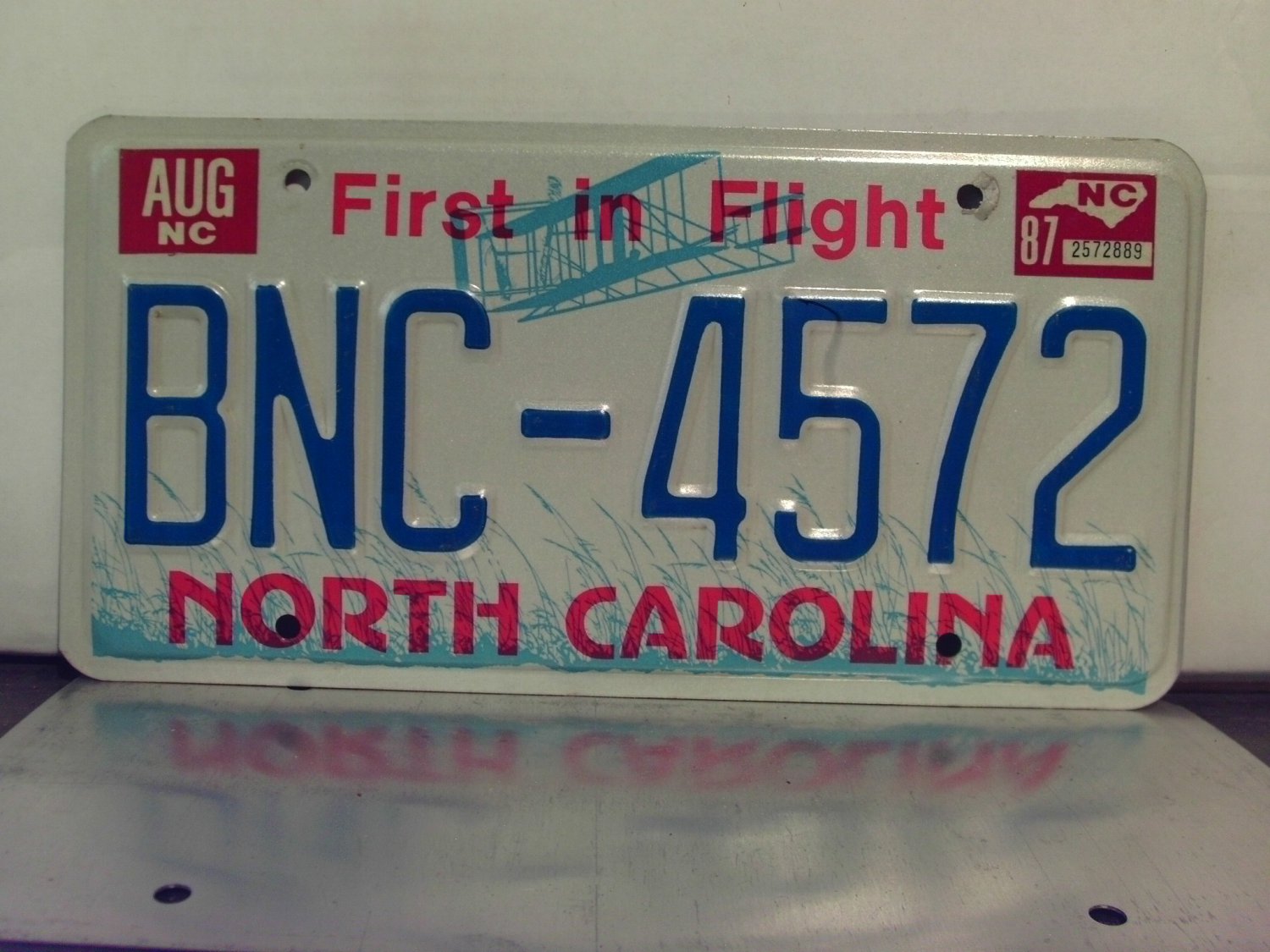 1987 North Carolina First in Flight License Plate NC BNC4572 YOM EX NC4