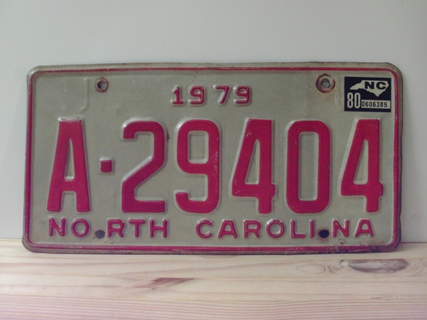 1980 North Carolina NC YOM Trailer License Plate Tag A-29404 VG NCY6