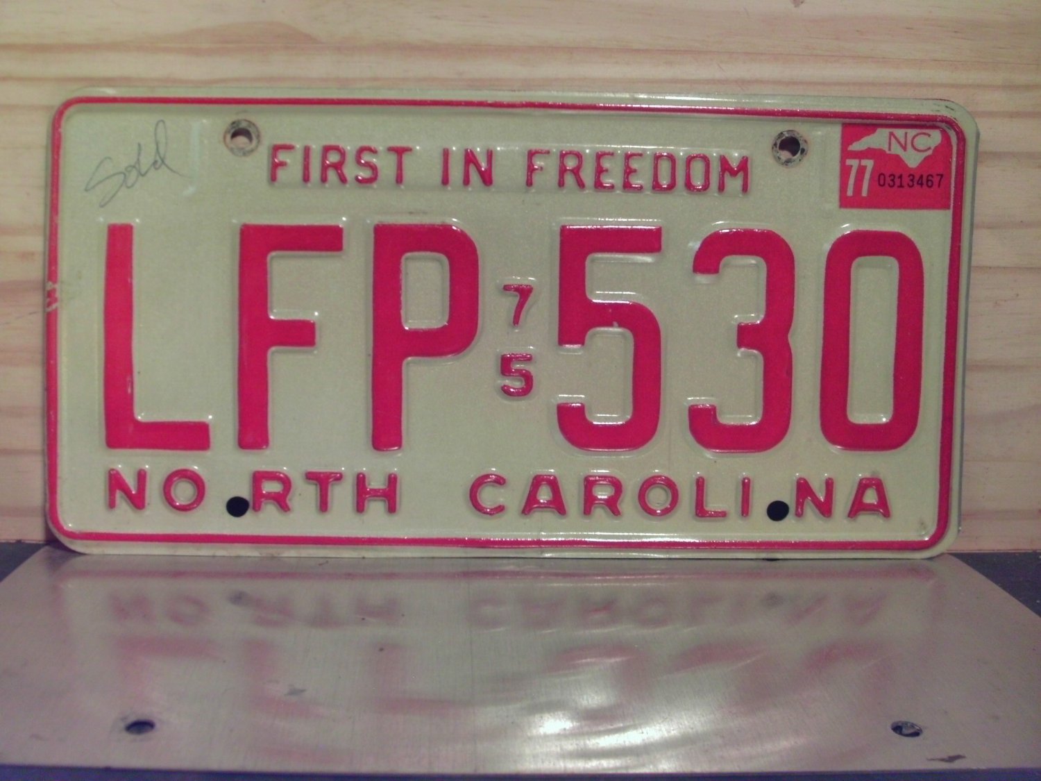 1977 North Carolina NC Passenger YOM License Plate EX LFP-530 NCA2
