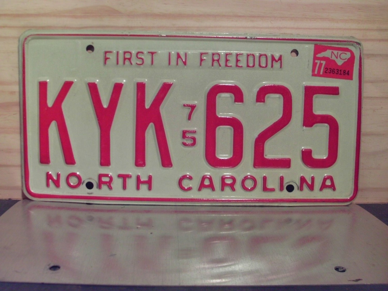 1977 North Carolina NC Passenger YOM License Plate EX KYK-625 NCA2