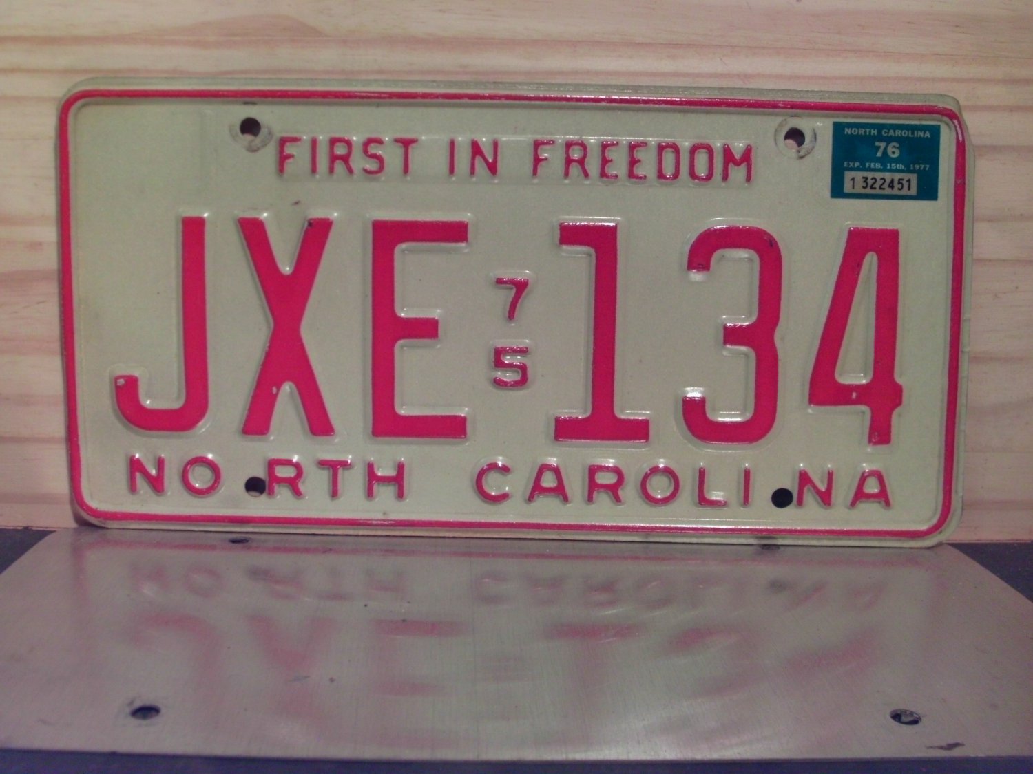 1976 North Carolina NC Passenger YOM License Plate EX JXE-134 NCY3