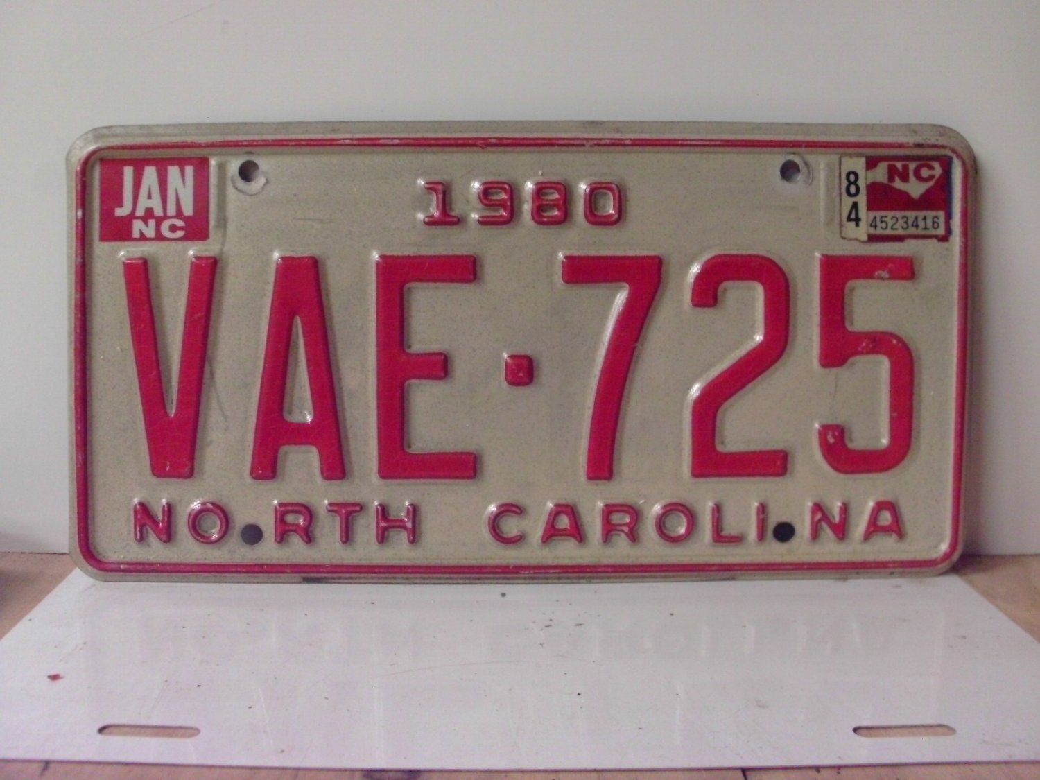1984 North Carolina NC YOM License Plate VAE-725 VG- NCY4
