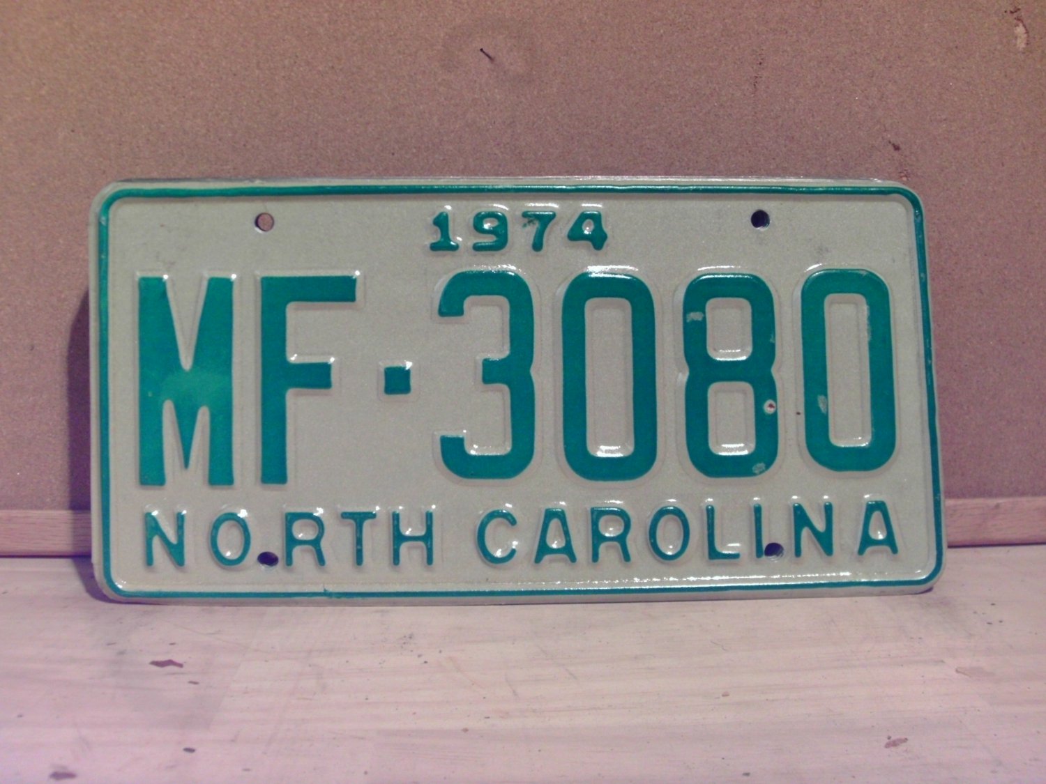 Sealed Box 1974 North Carolina NC Manufacturer License Plates MF701MF800