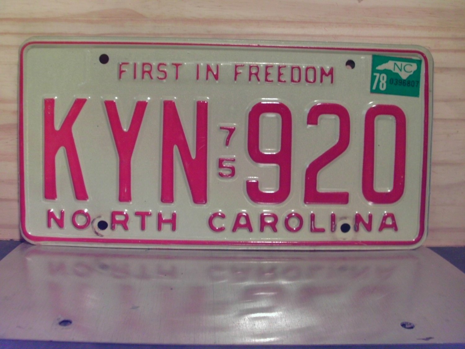 1978 North Carolina NC Passenger YOM License Plate KYN-920 VG NC4