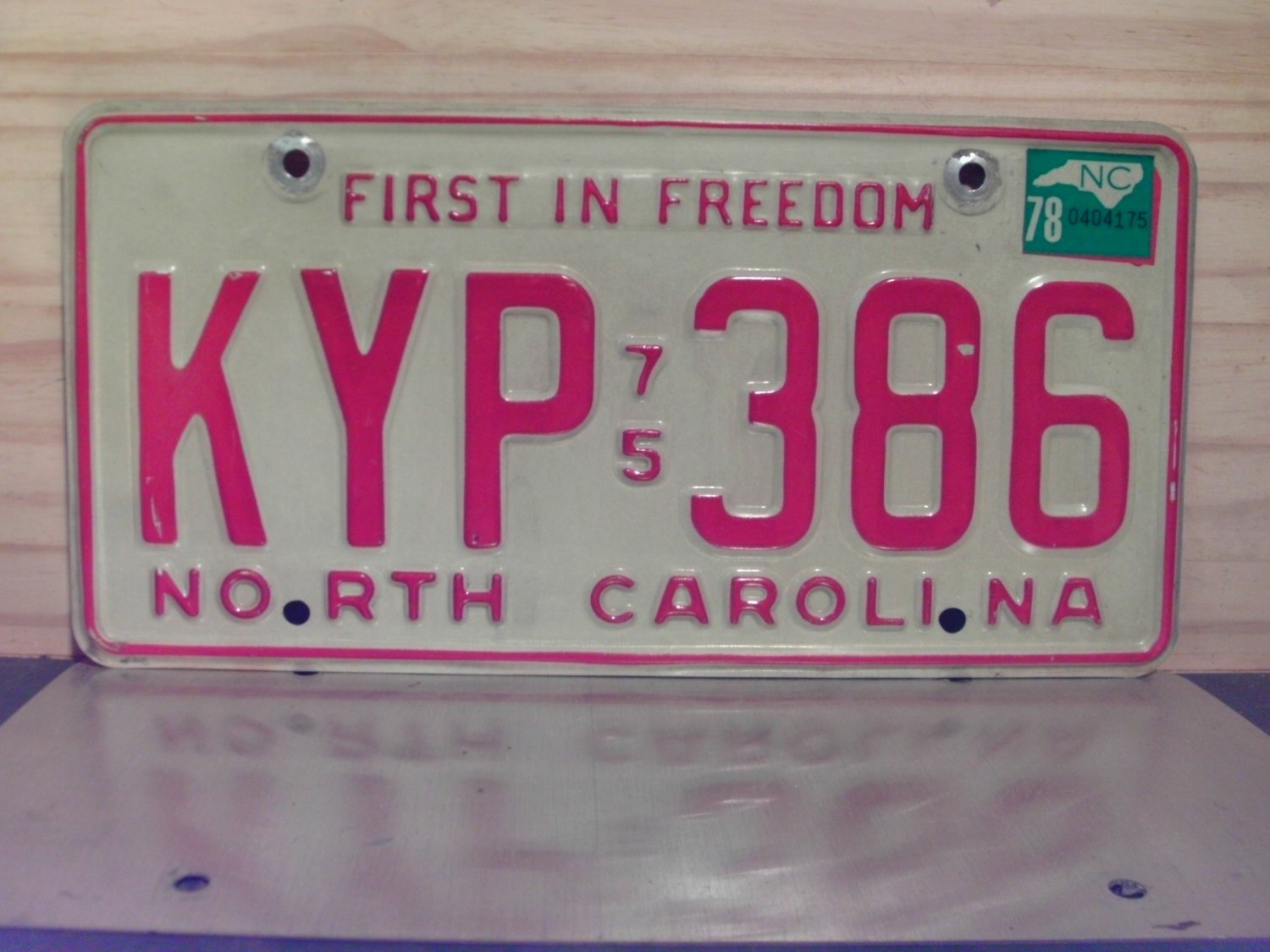 1978 North Carolina NC Passenger YOM License Plate KYP-386 VG NC4