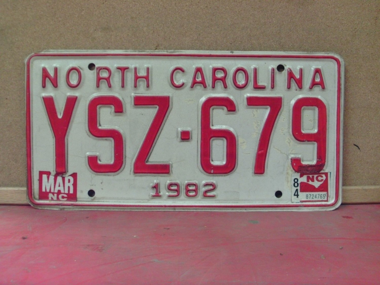 1984 North Carolina Passenger License Plate VG NC YSZ679 NCP1