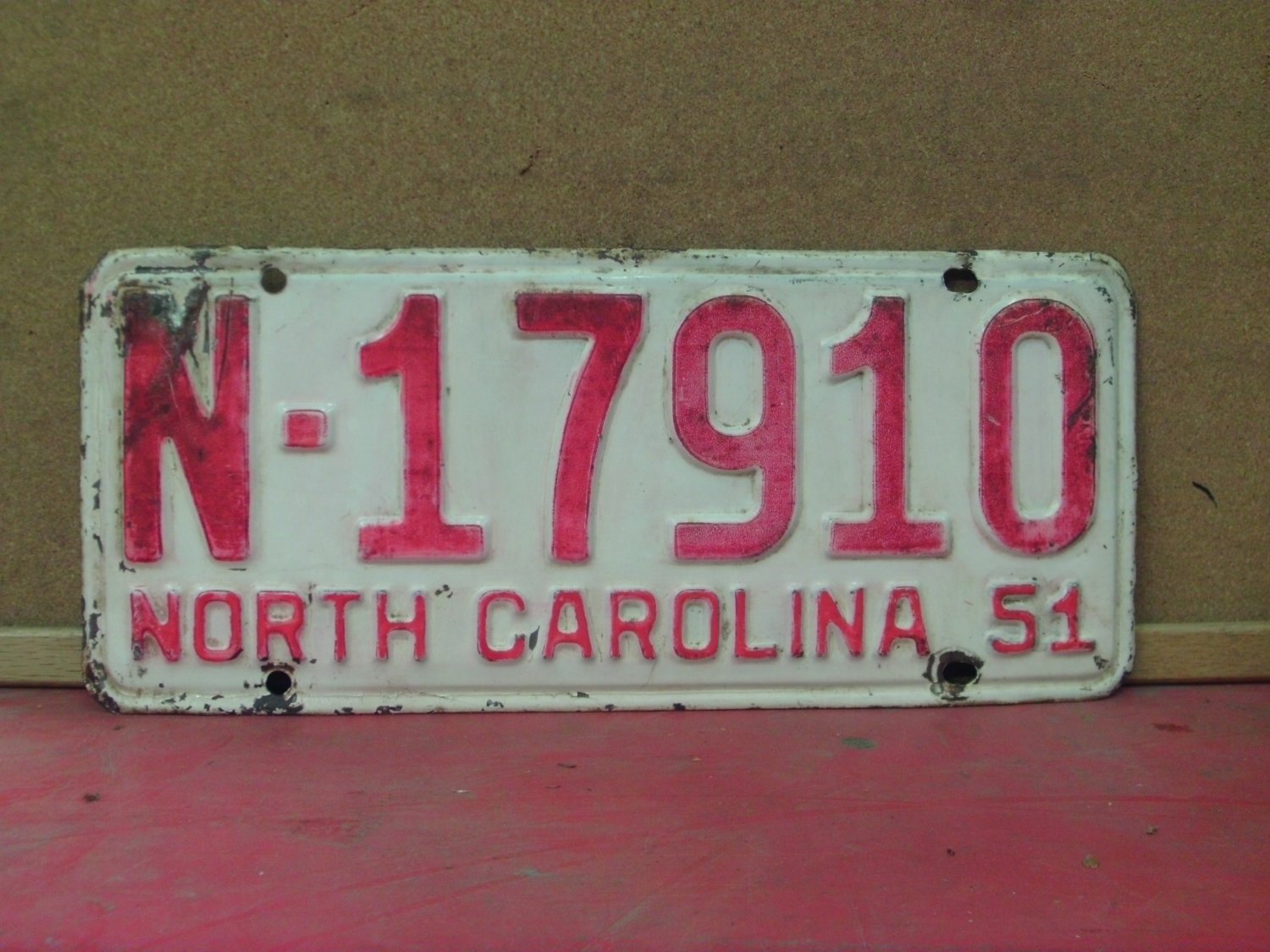 1951 North Carolina Passenger YOM License Plate VG- NC N-17910 NC1
