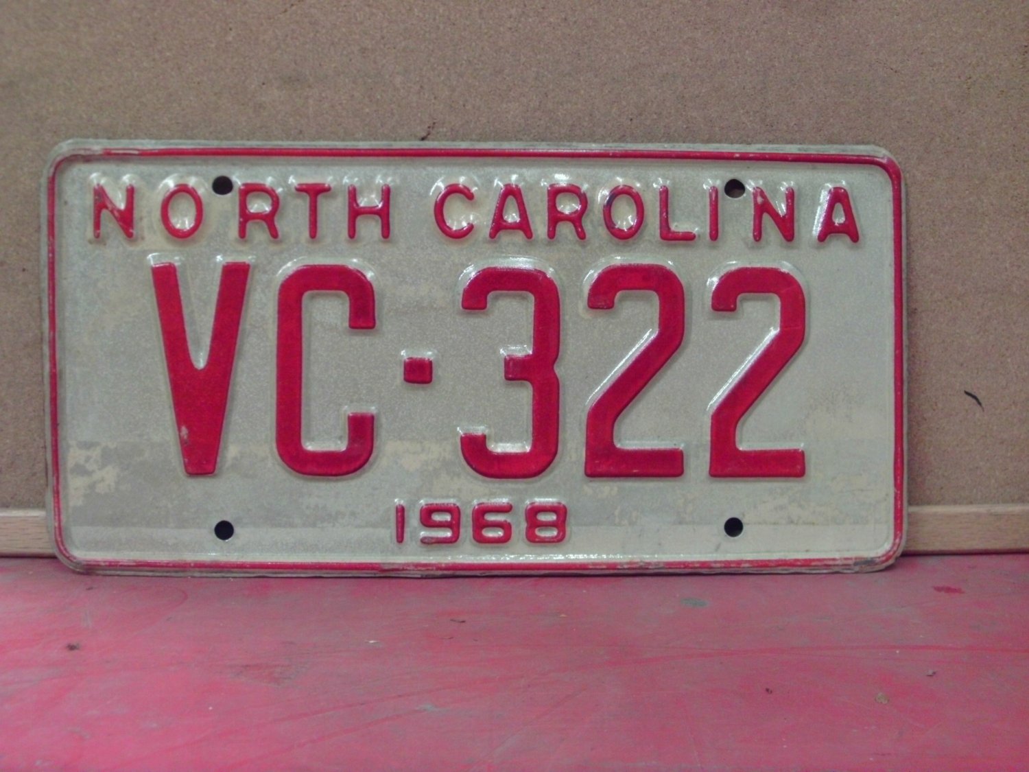 1968 North Carolina NC License Plate VC-322 YOM MINT NC1