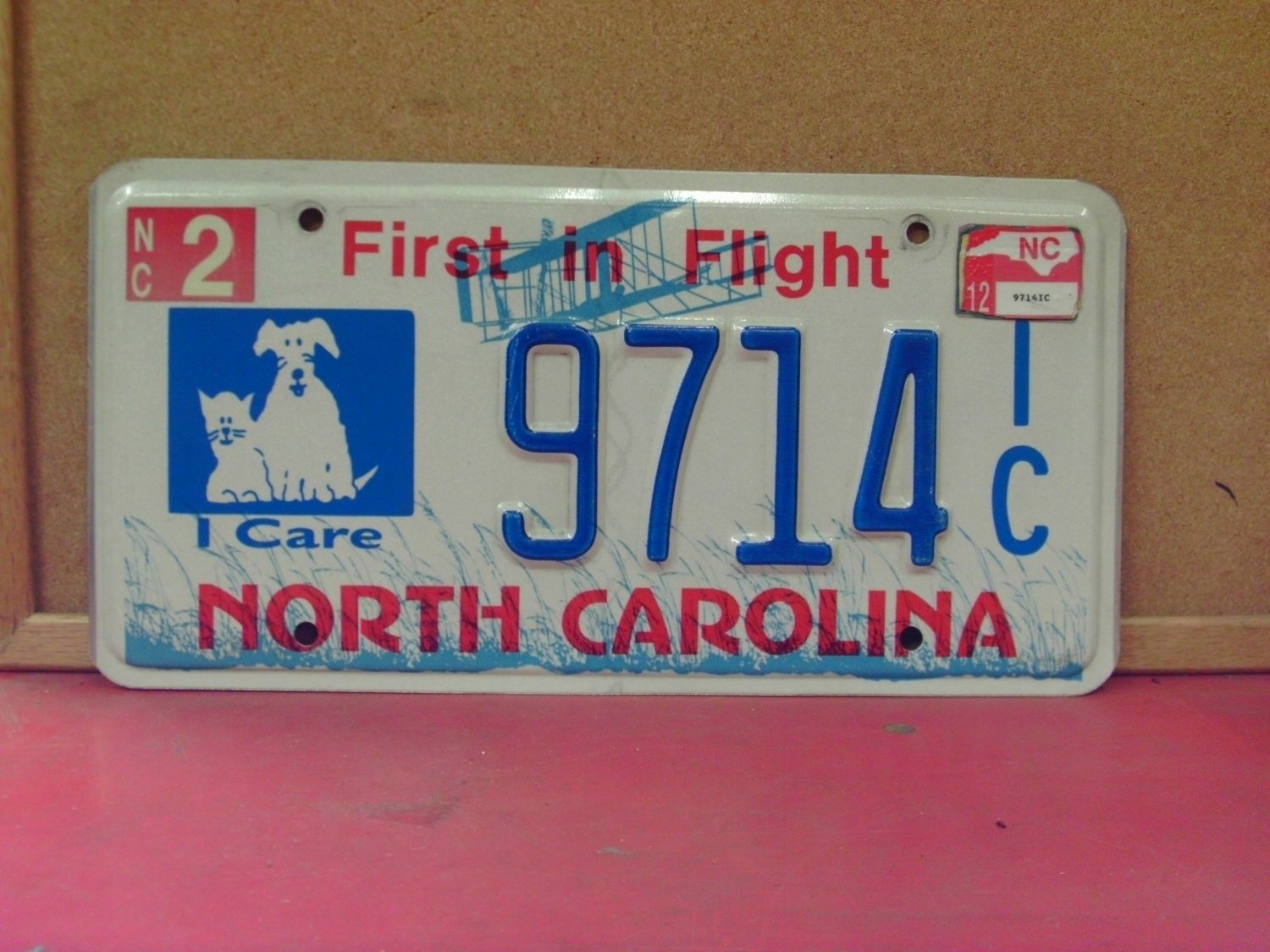 2012 North Carolina NC Animal Lover License Plate 9714-IC NCO1