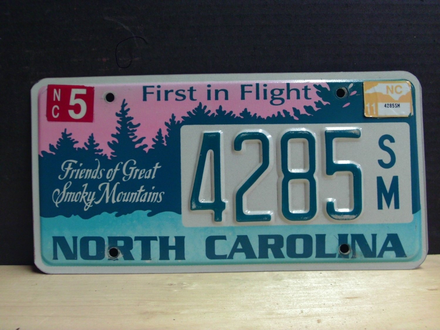 2011 North Carolina NC Great Smoky Mountains License Plate 4285-SM NCO1