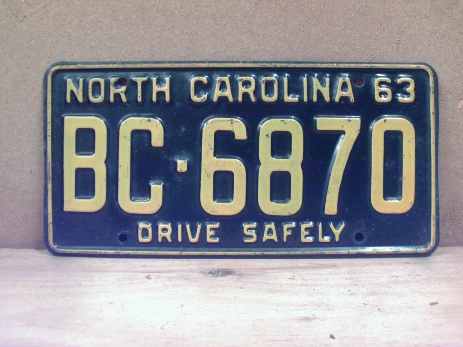 1963 North Carolina NC License Plate BC-6870 YOM VG NCA2