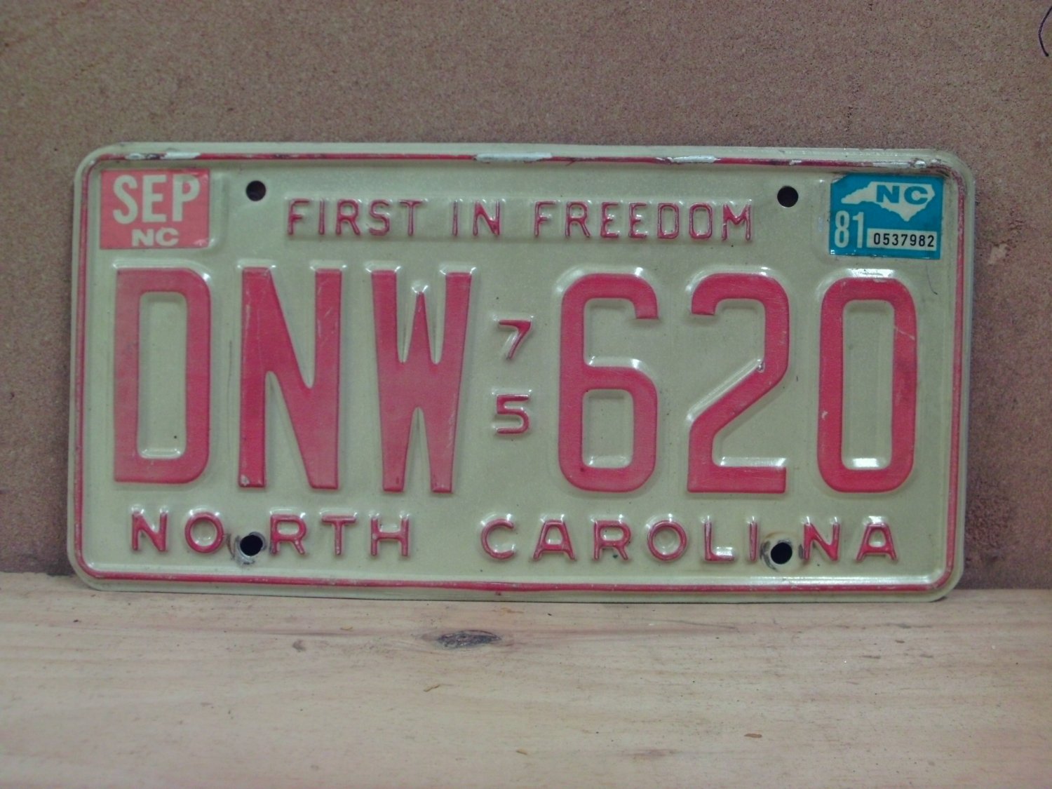 1981 North Carolina License Plate NC #DNW-620 NCP1