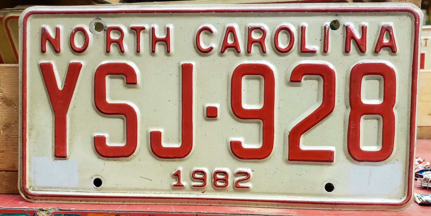 1982 North Carolina NC Passenger YOM License Plate YSJ-928 VG NCY4