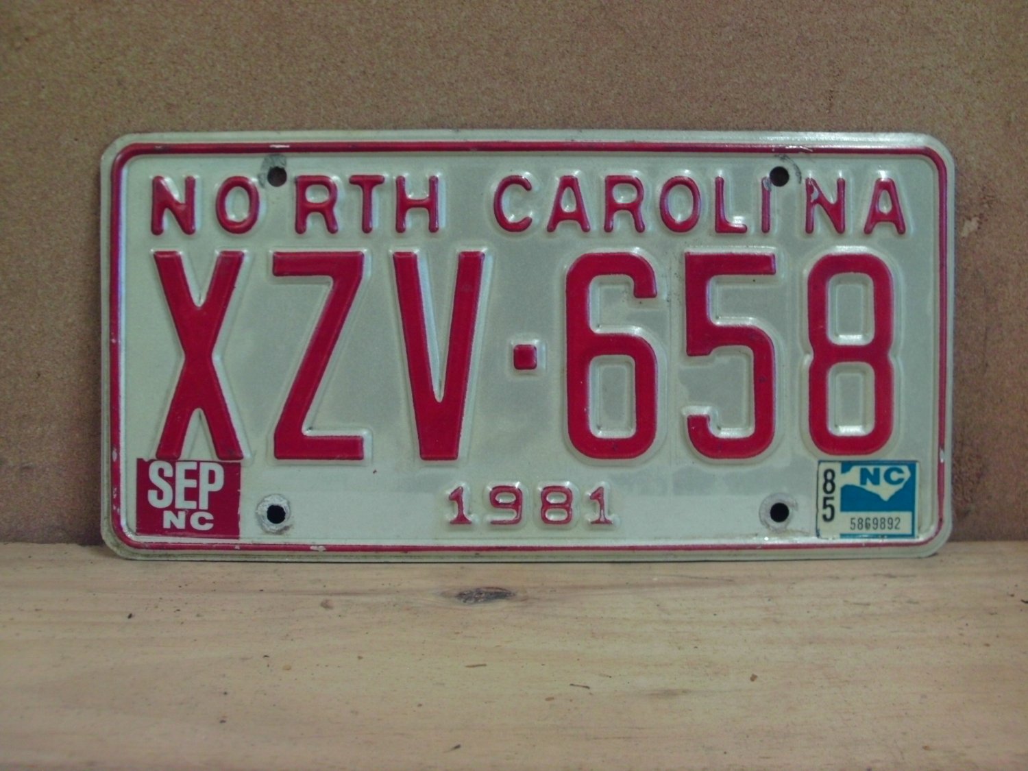 1985 North Carolina NC License Plate XZV-658 YOM VG NCY4