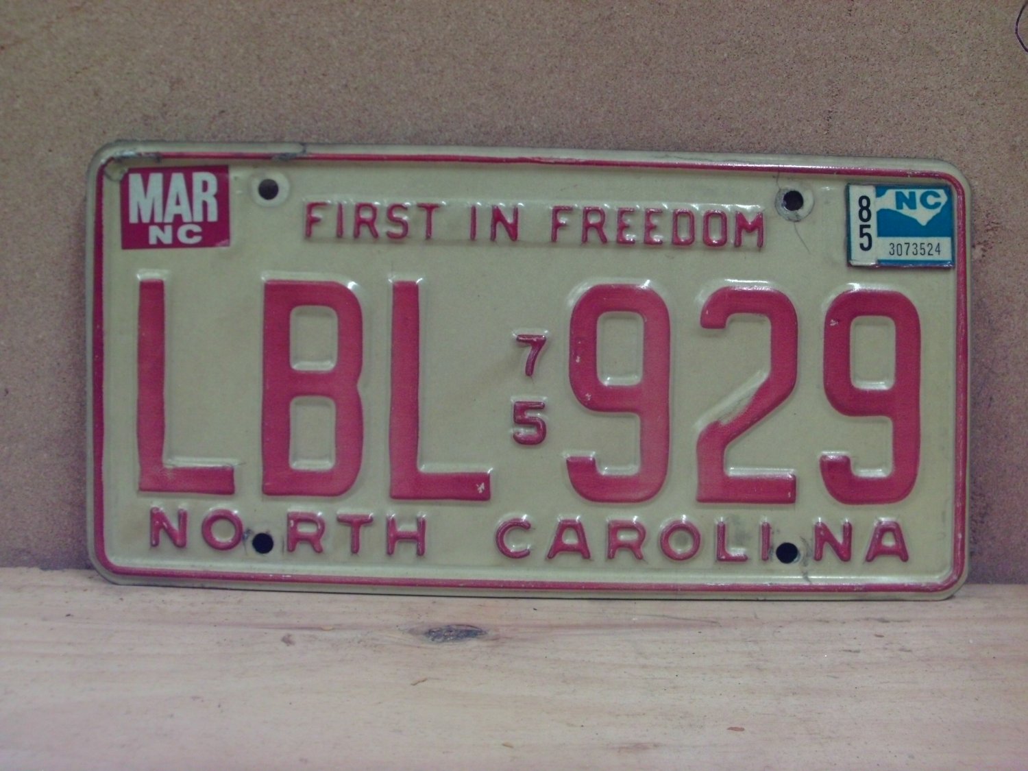 1985 North Carolina NC License Plate LBL-929 YOM VG NCY3