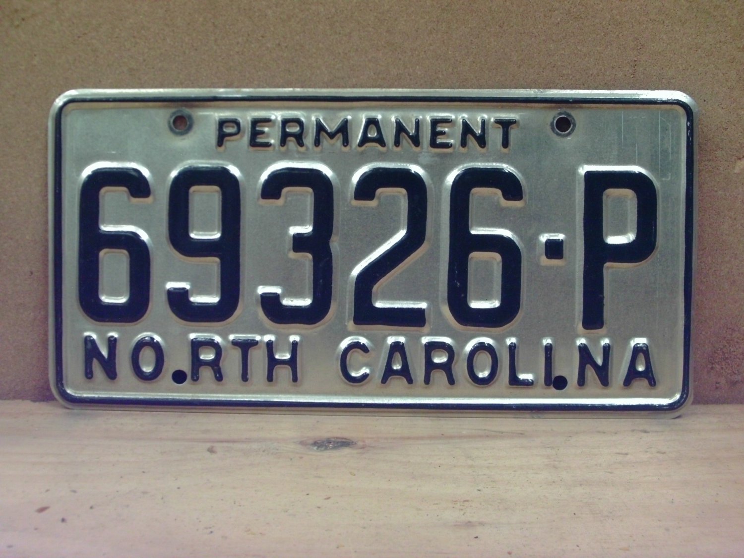 1970s North Carolina Permanent License Plate NC 69326P VG NCO1