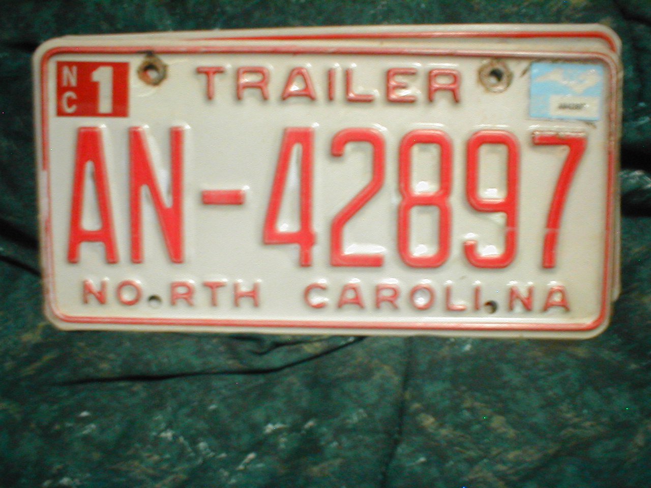 2005 North Carolina NC Trailer License Plate With Registration AN-42897 VG-R NCO2