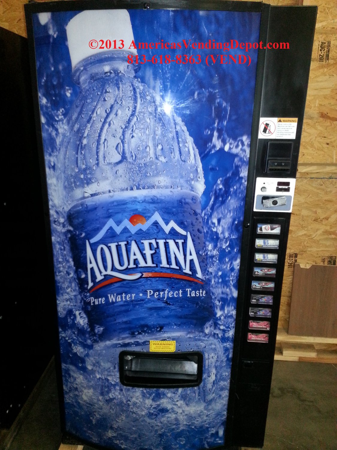 Dixie Narco 501e 9 Selection Can & Bottle Soda Machine Aquafina