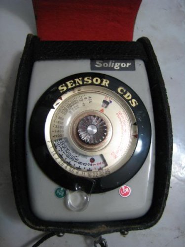 SOLIGOR SENSOR CDS LIGHT METER CASED JAPAN