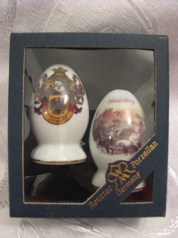 HEIDELBERG Salt & Pepper Shakers Reutter Porzellan, Germany Boxed