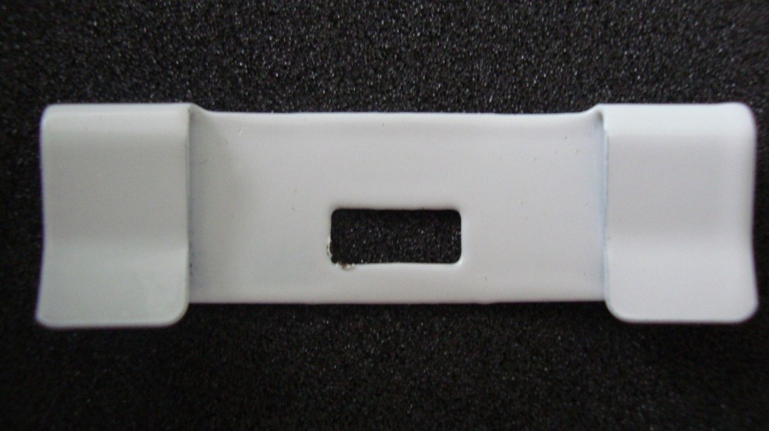 100 QTY: VERTICAL BLIND Vane Saver ~White Curved Repair Clips~ Fixes Broken Hole