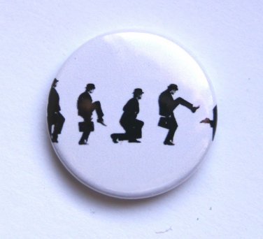 Monty Python Flying Circus "Ministry of Silly Walks" 25 mm Badge Retro BBC TV