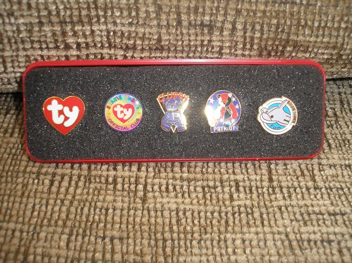 TY BEANIE BABIES OFFICIAL CLUB COLLECTOR'S LAPEL PIN SET with FLASH
