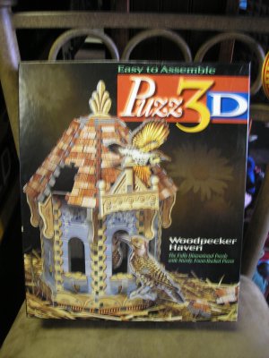 PUZZ 3D WOODPECKER HAVEN 232 PIECE FULLY DIMENSIONAL PUZZLE by MILTON BRADLEY WREBBIT HASBRO!