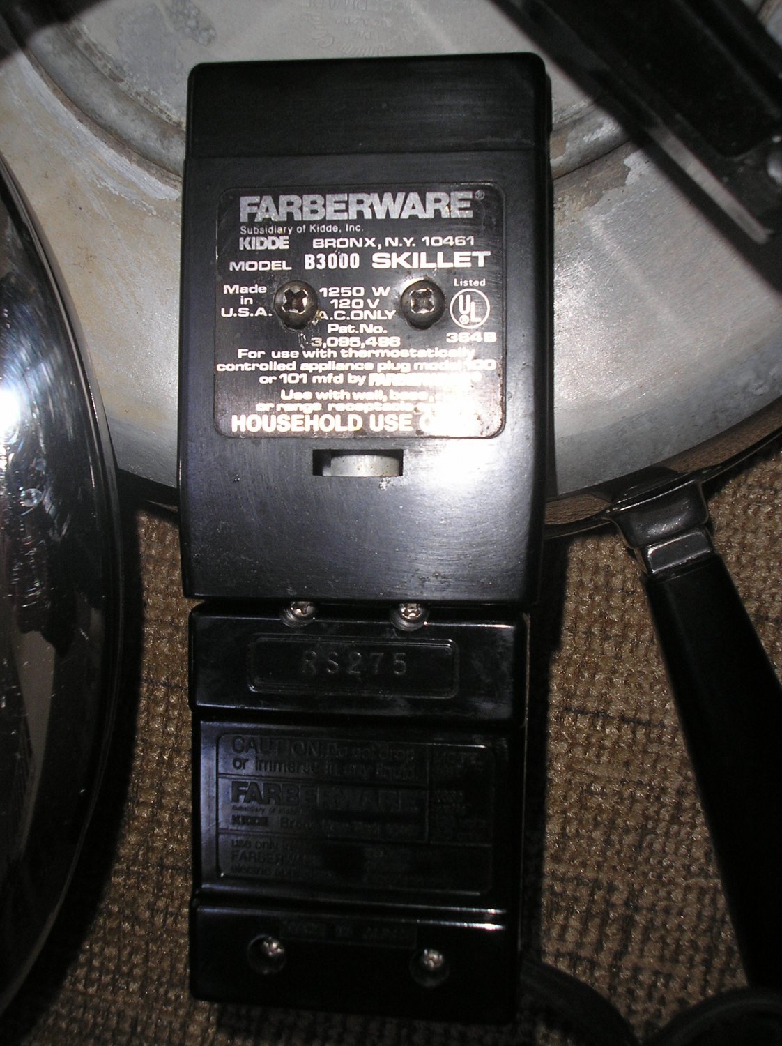 FARBERWARE B3000 ELECTRIC SKILLET/FRY PANSTAINLESS STEELWORKS GREAT