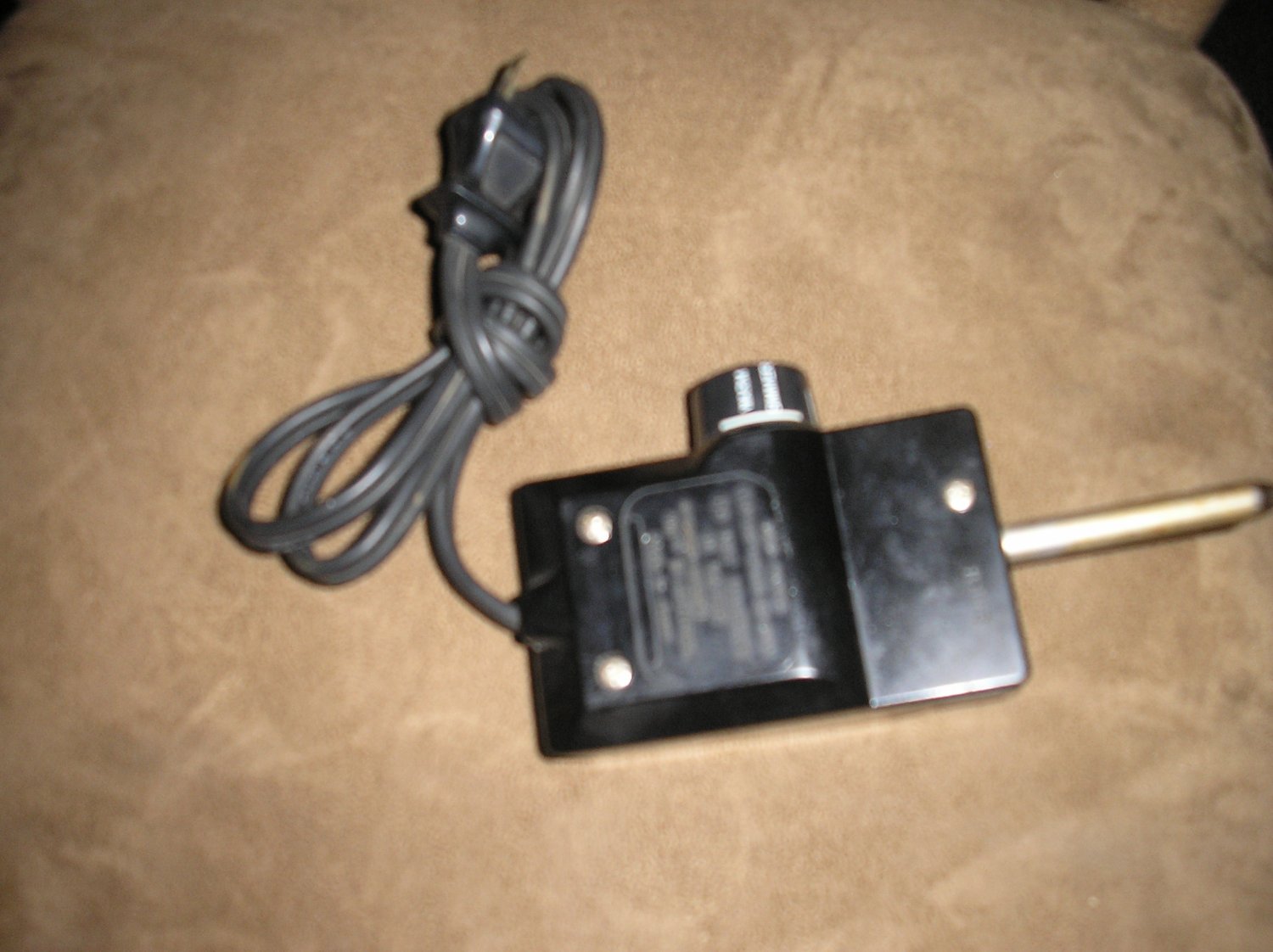 Poêle électrique West Bend #1 - 1500W - Contrôle Automatique - Modèle E84820-78TW