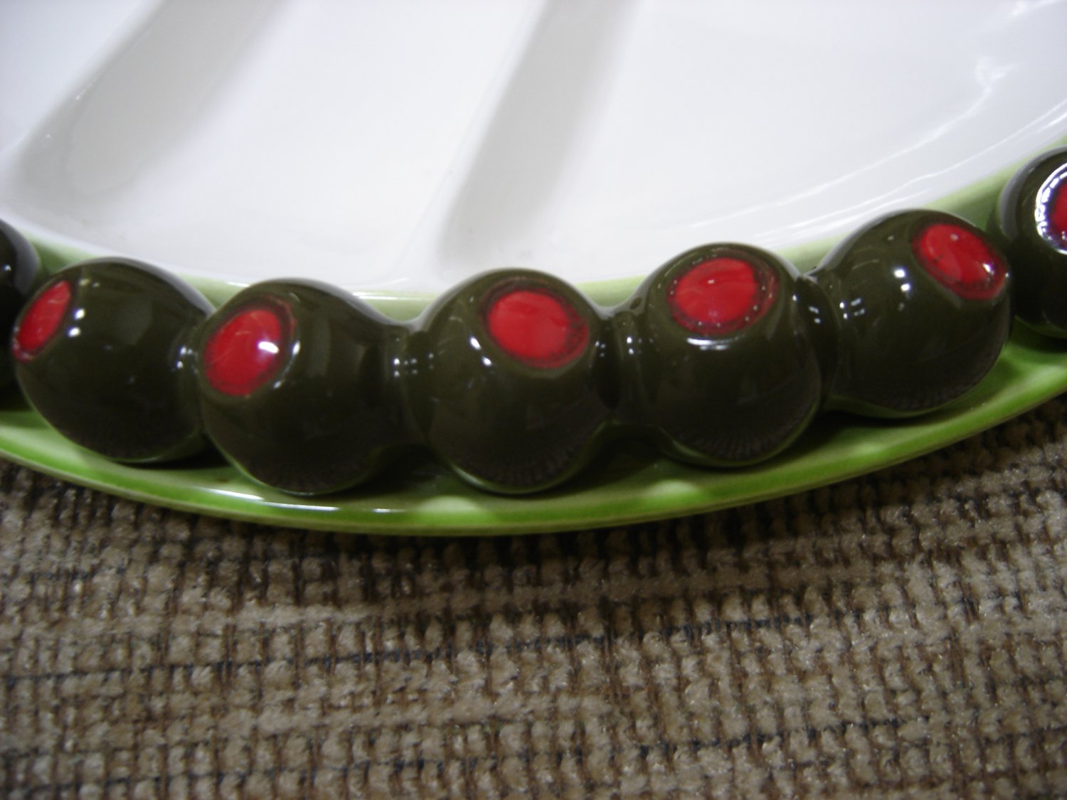 BON APPETIT, OLIVEEDGED HORS D'OEUVRES/APPETIZER SERVING PLATE by