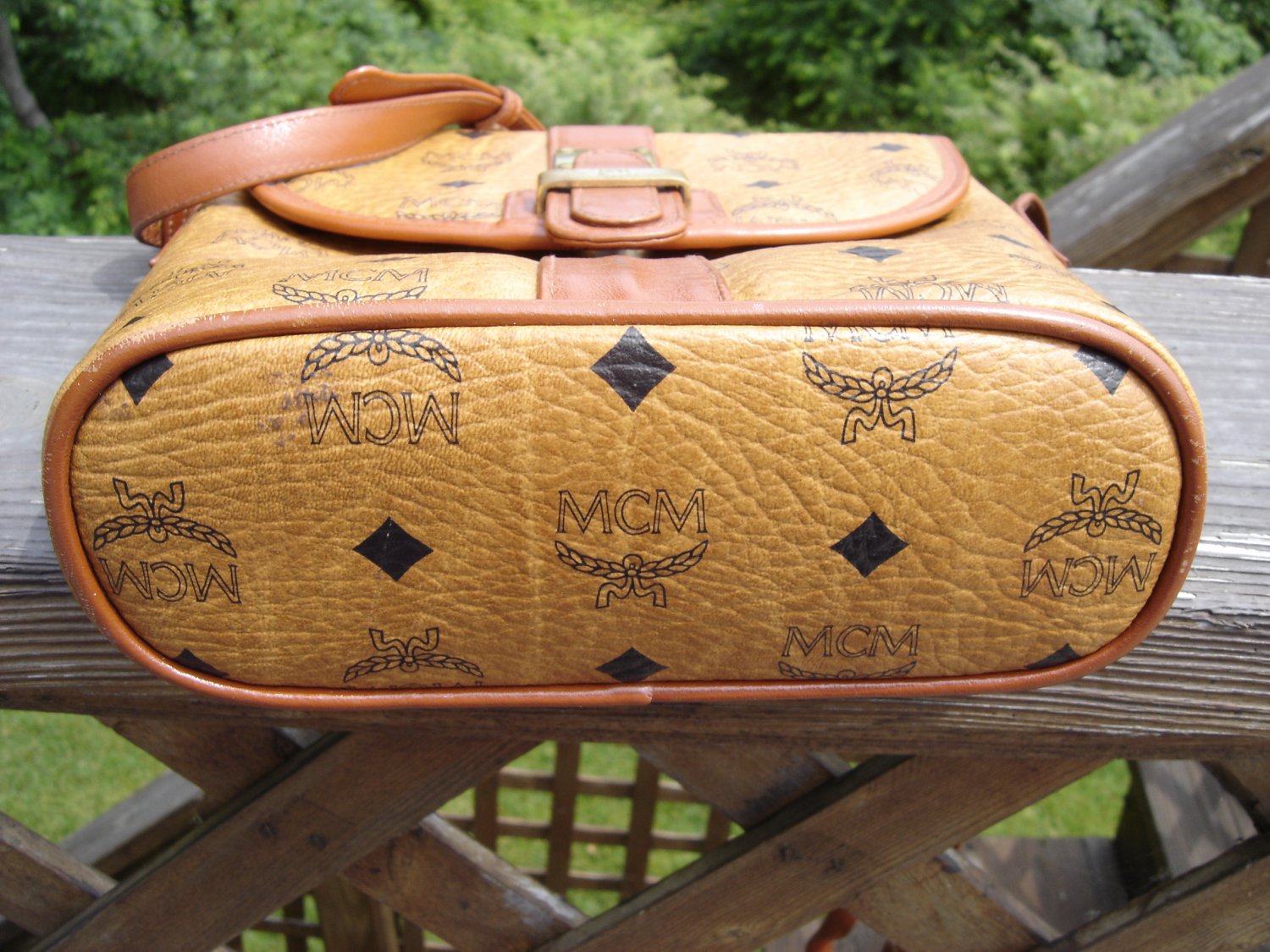 VINTAGE MCM COGNAC LEATHER CROSS BODY BAG/PURSE MUNCHEN "PATRICIA