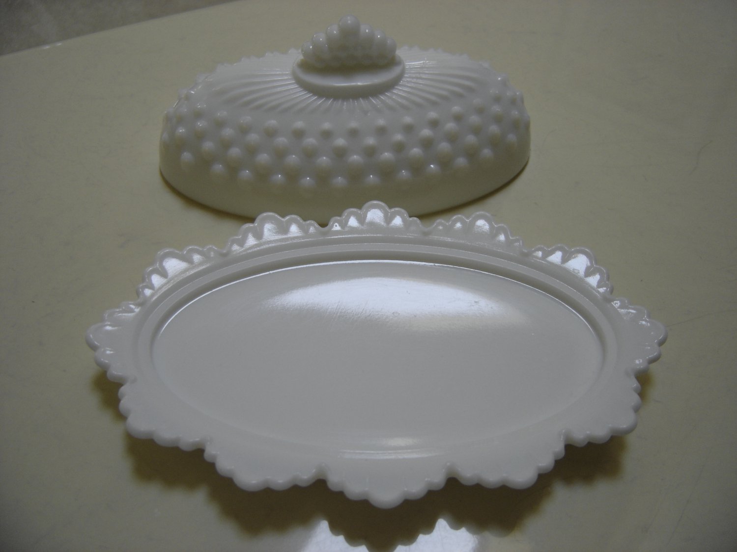 VINTAGE FENTON HOBNAIL MILK GLASS OVAL QUARTER POUND COVERED BUTTER