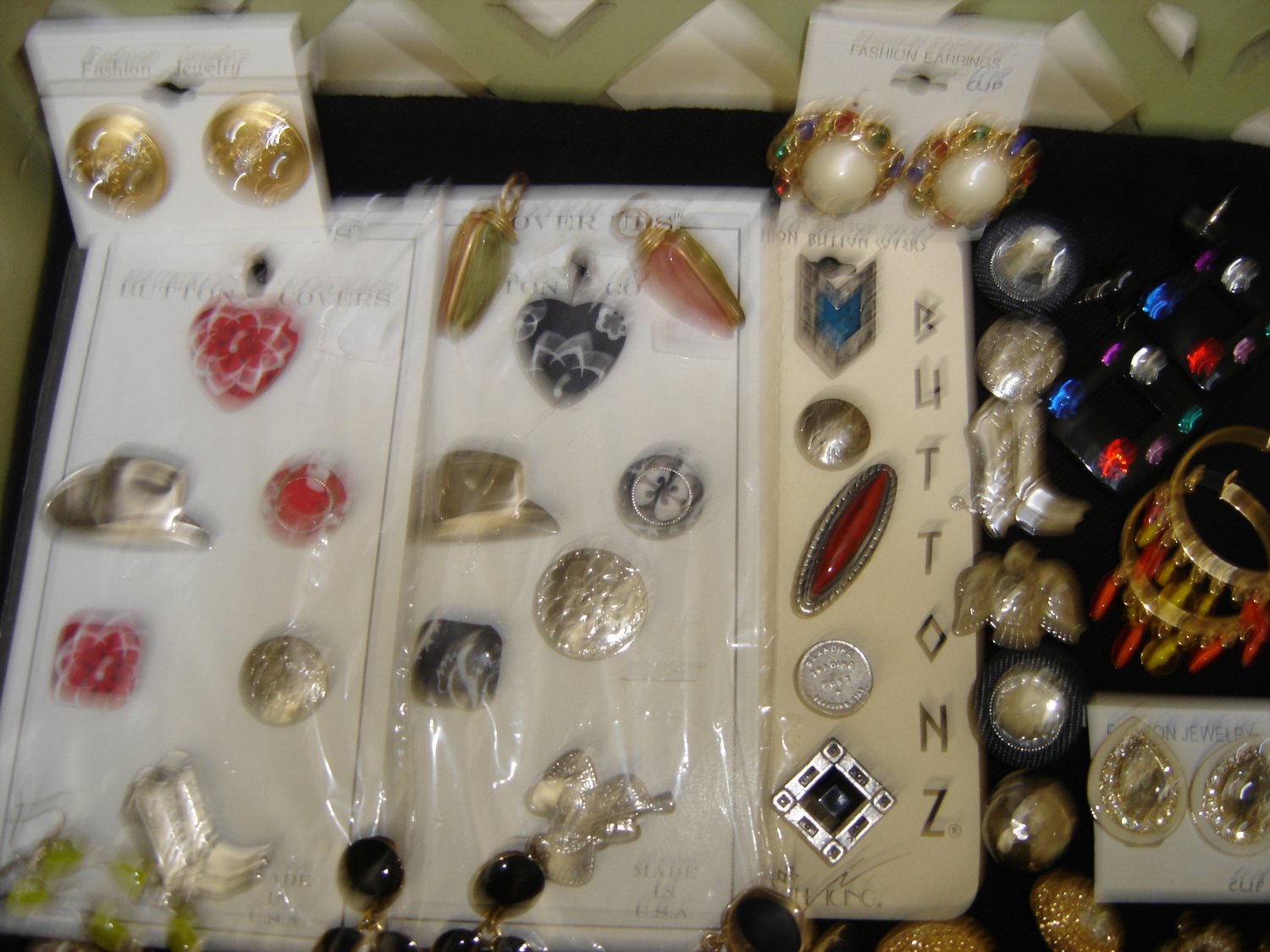 JEWELRY LOT 6 of COSTUME JEWELRY 100+ PCS GREAT FOR NEW