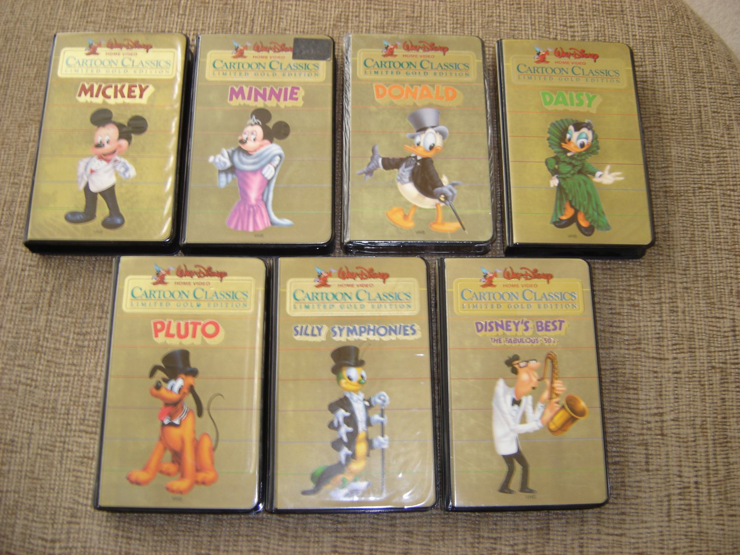 Walt Disney Cartoon Classics Box Set Vhs Mickey Donald Goofy Pluto ...