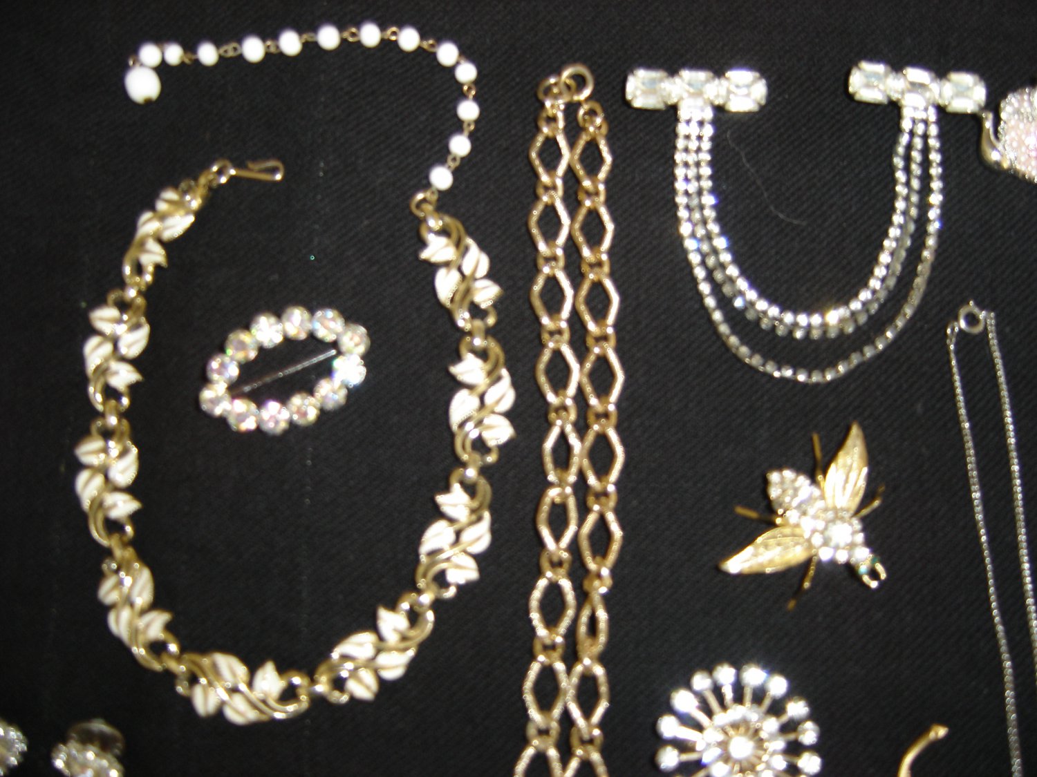 JEWELRY LOT 5 of VINTAGE COSTUME JEWELRY50+ PCSGREAT FOR NEW
