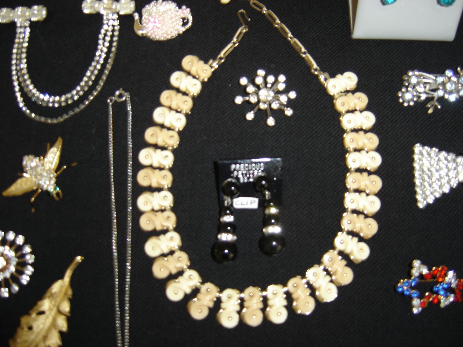 JEWELRY LOT 5 of VINTAGE COSTUME JEWELRY50+ PCSGREAT FOR NEW