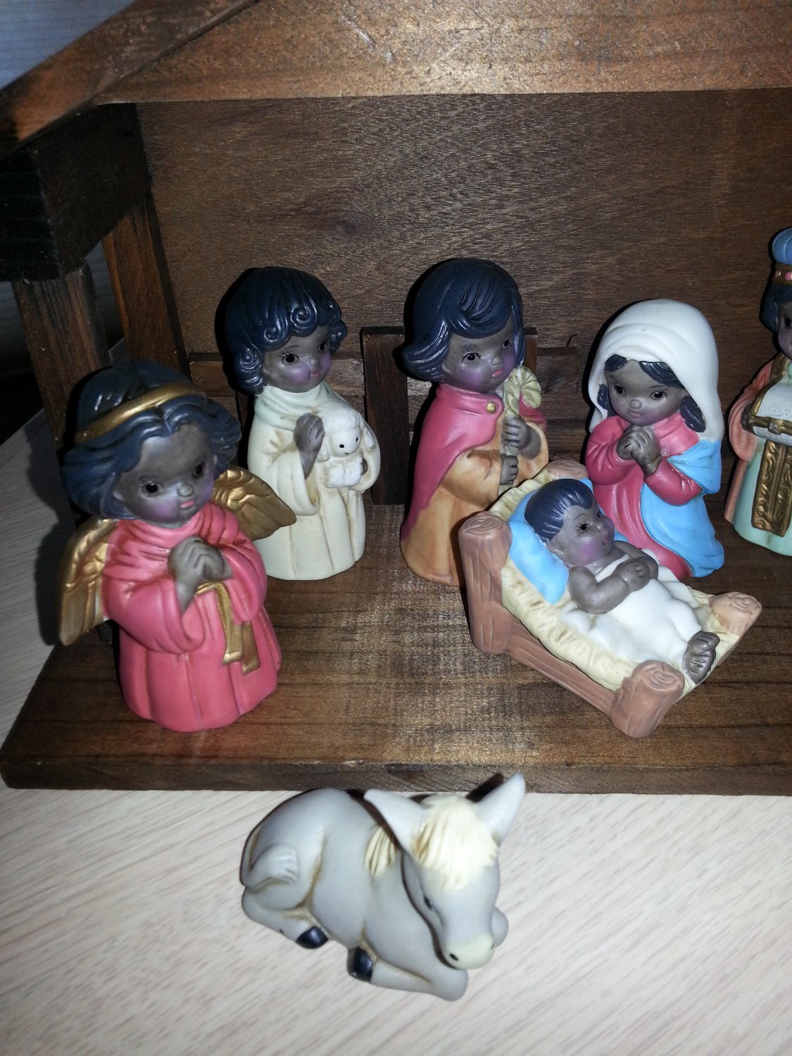 BLACK/BROWN SKIN NATIVITY SET 11PIECE CERAMIC with PRECIOUS MOMENTS