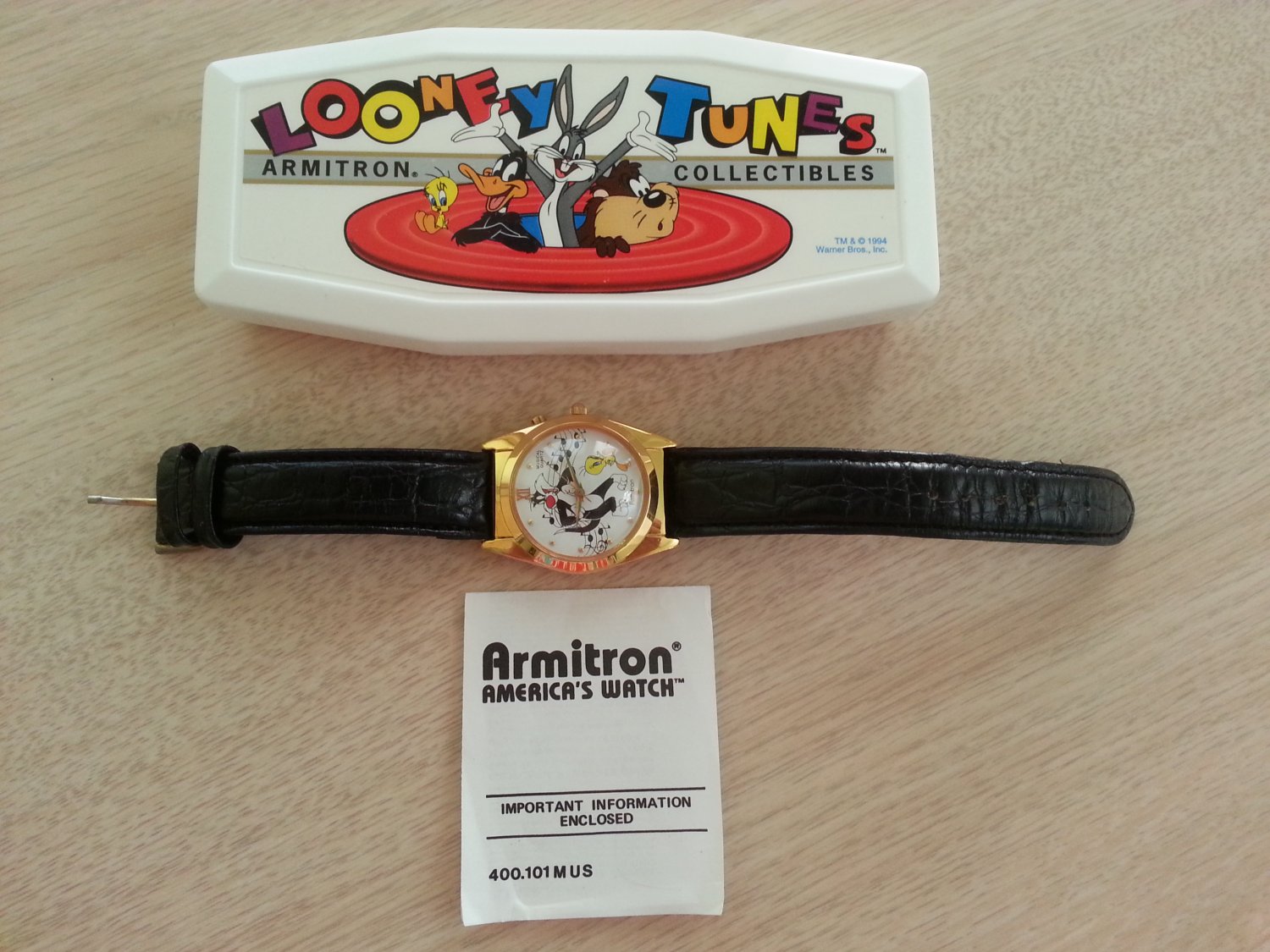 Looney tunes armitron on sale collectibles watch 1994