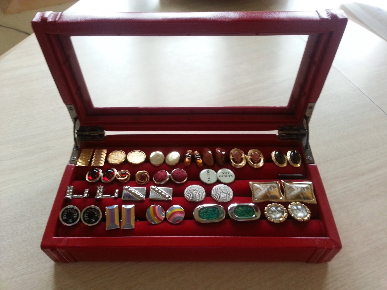 Ravi Ratan Cherry Leather Cufflinks Collector's Case with a Glass Top!