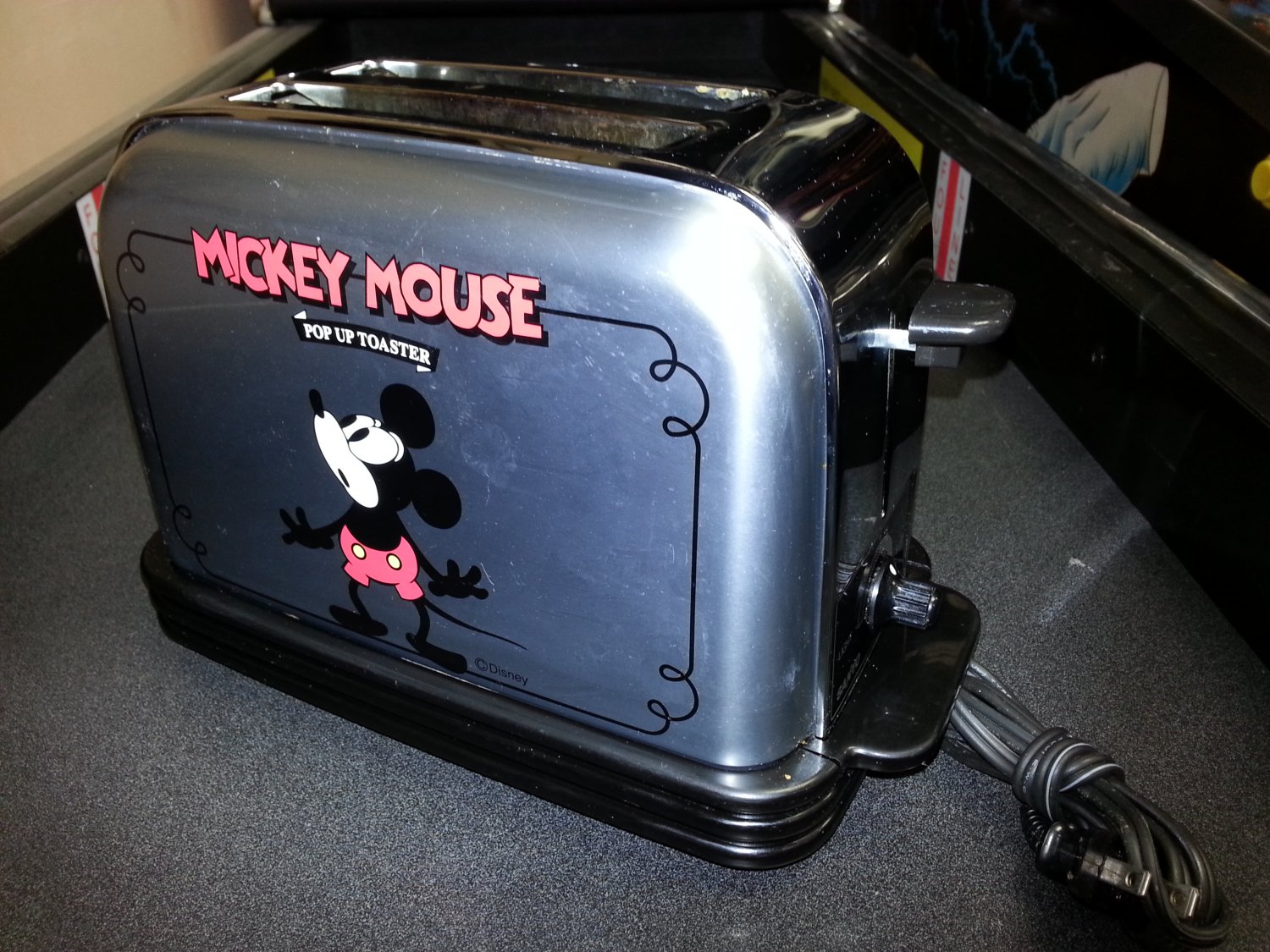 mickey mouse pop up toaster