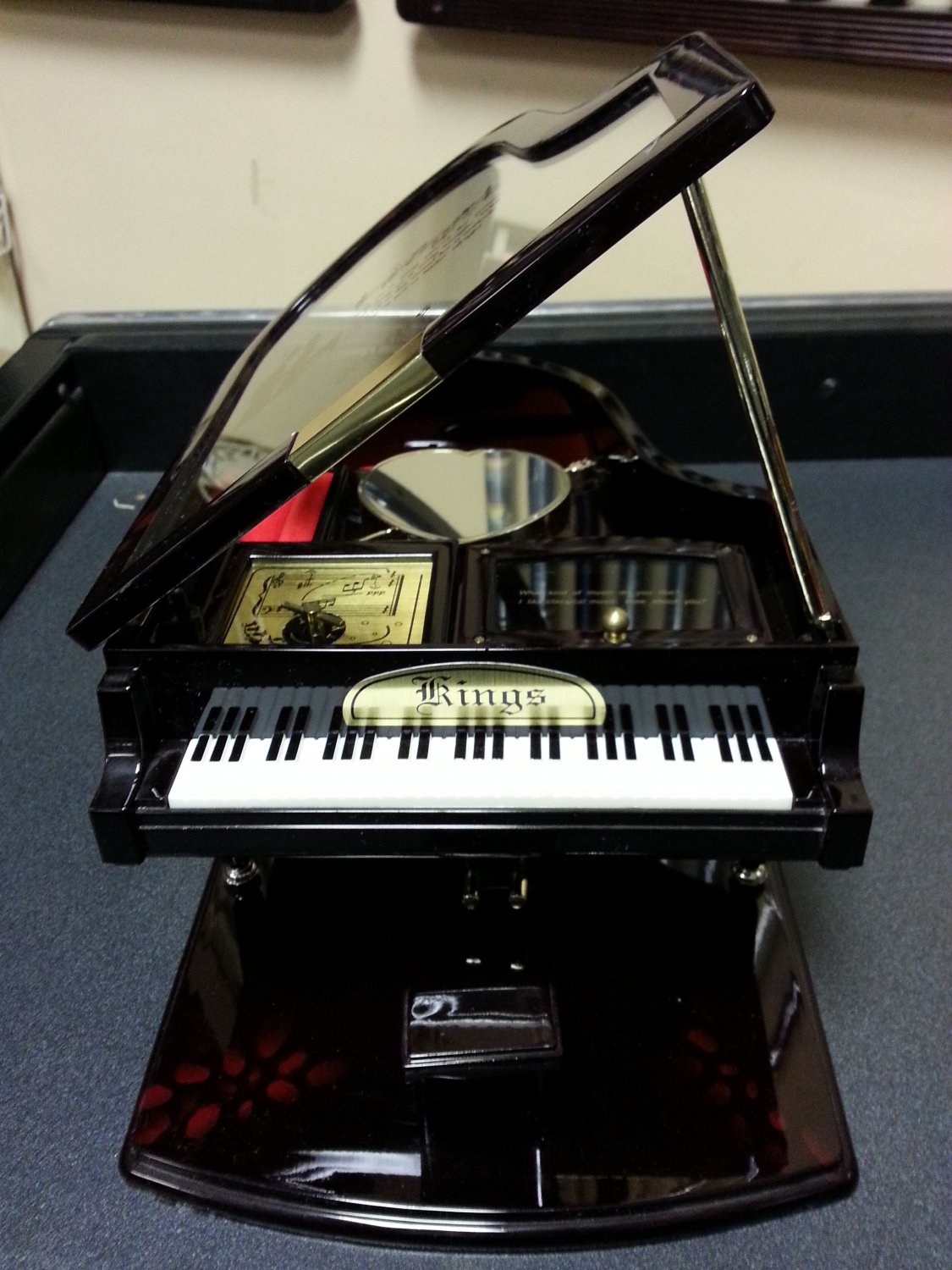 Vintage Kings Grand Piano Music Box & Jewelry Box plays Classical Music!