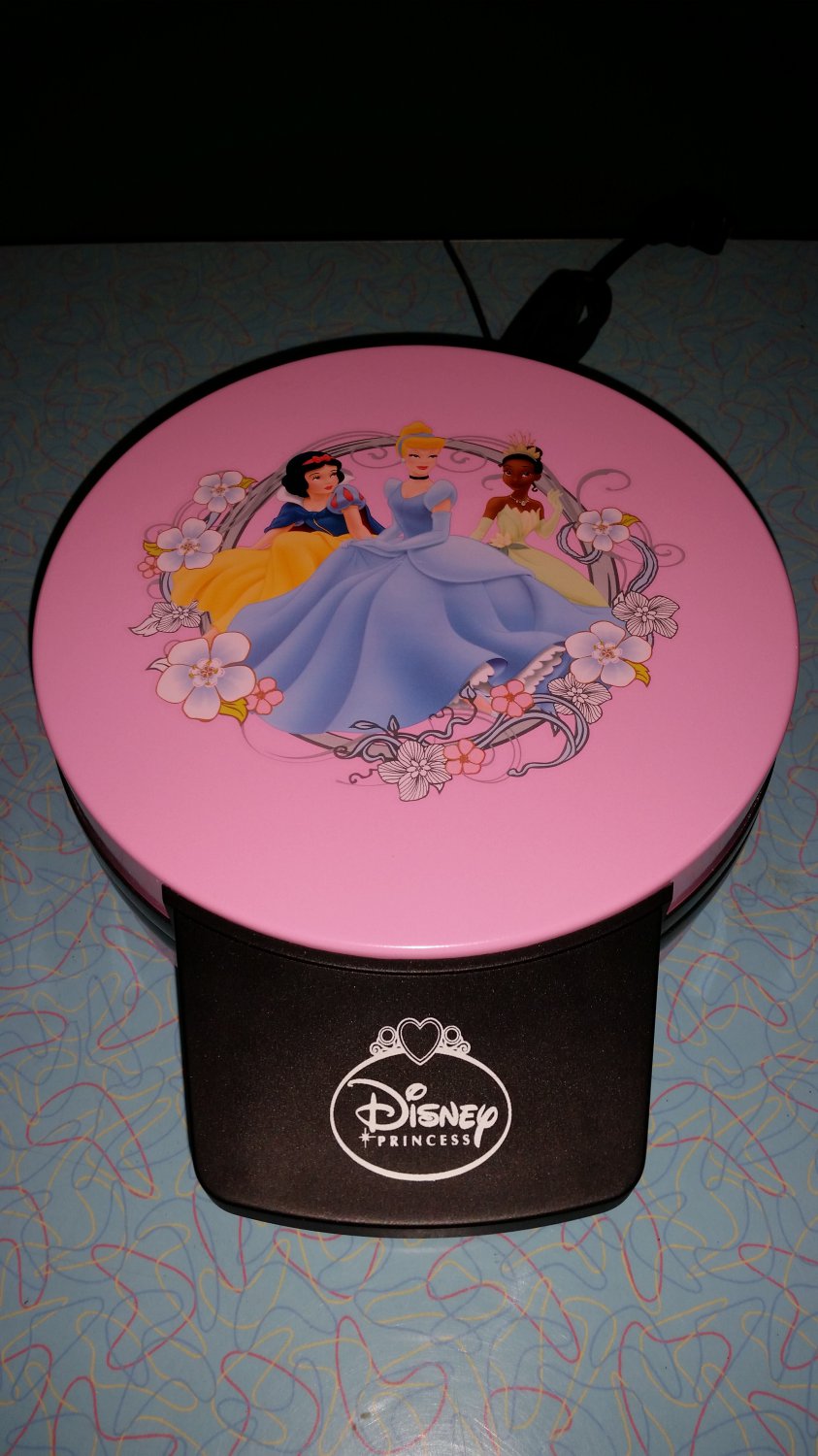 Disney DP1 Princess Waffle Maker, Pink by Disney!