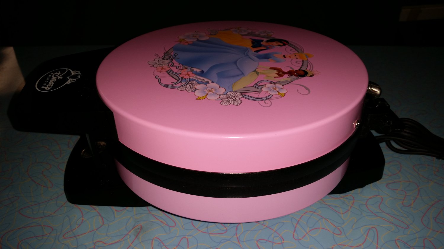 Disney DP1 Princess Waffle Maker, Pink by Disney!