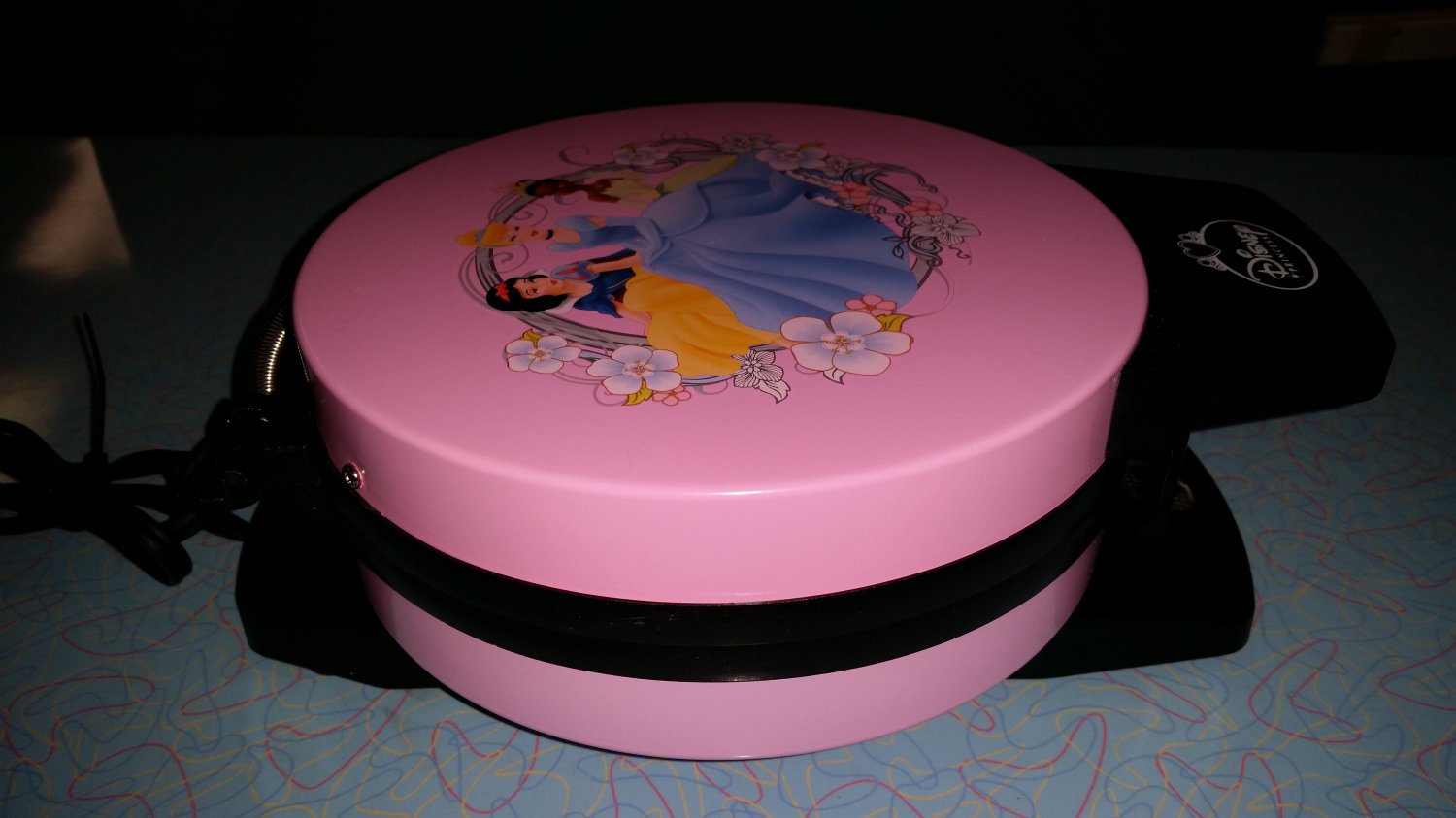 Disney DP1 Princess Waffle Maker, Pink by Disney!